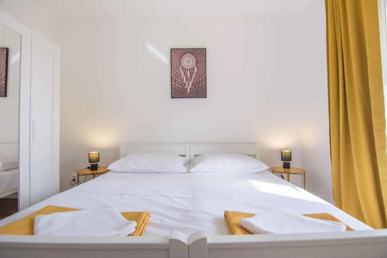 Apartment In Biograd Na Moru - Biograd Riviera 43104 Chorvatsko