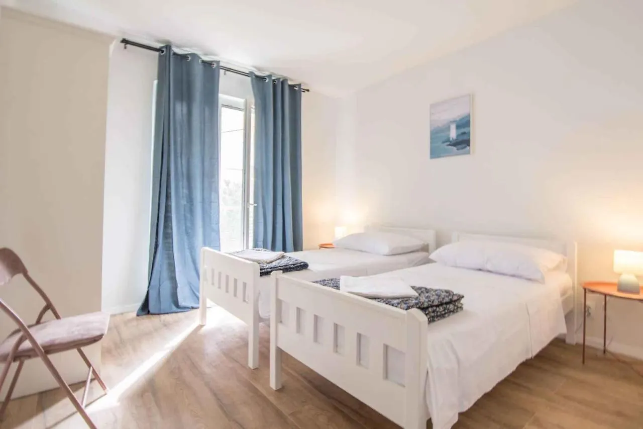 Apartment In Biograd Na Moru - Biograd Riviera 43104